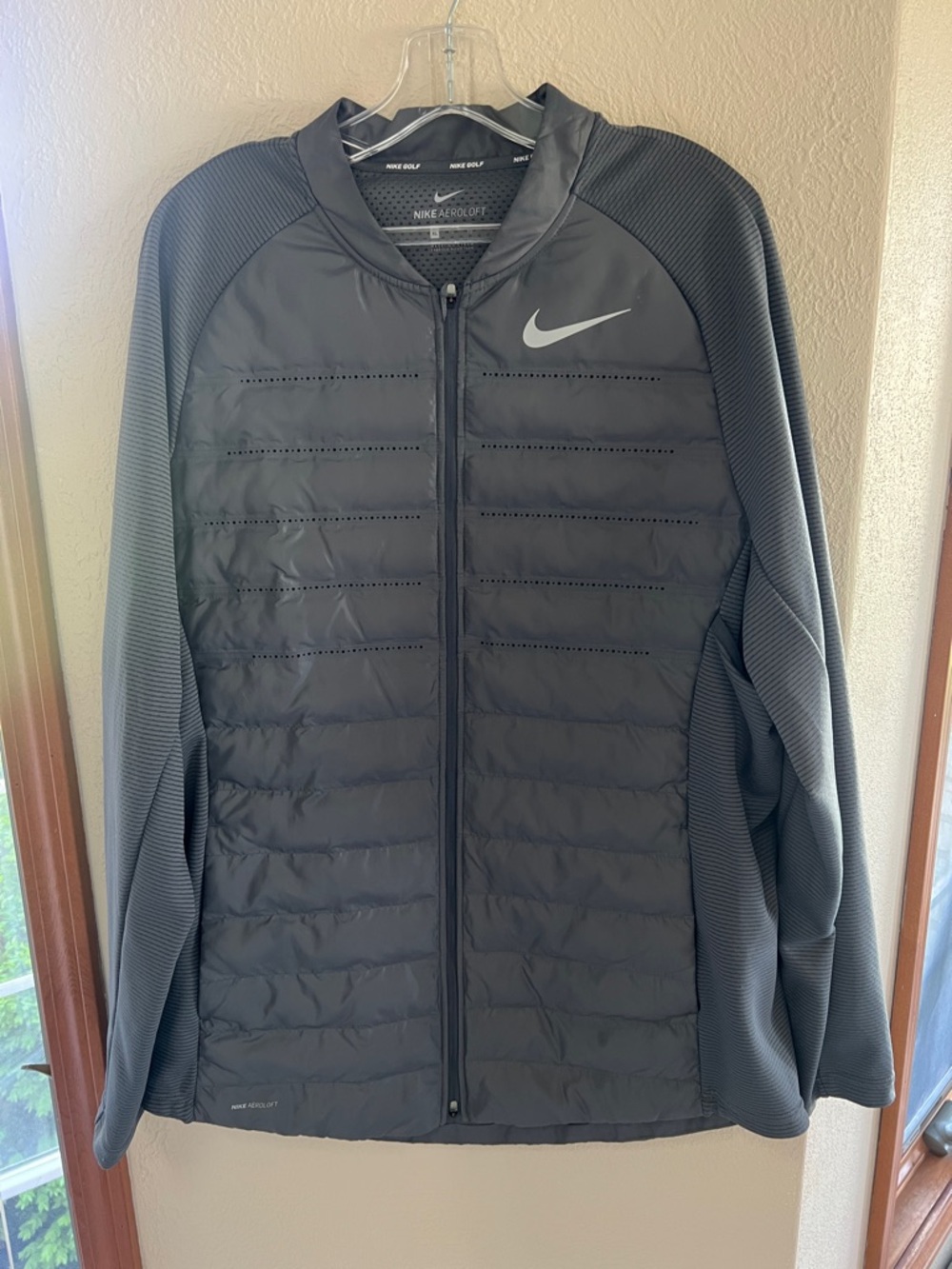 Nike Grey Quilted Golf Full-Zip Jacket with Silver Swoosh size XL